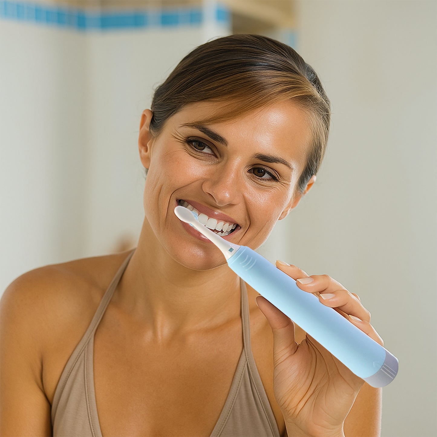 Wukusy portable battery-operated electric toothbrush with sleek design, ideal for travel and daily oral hygiene.