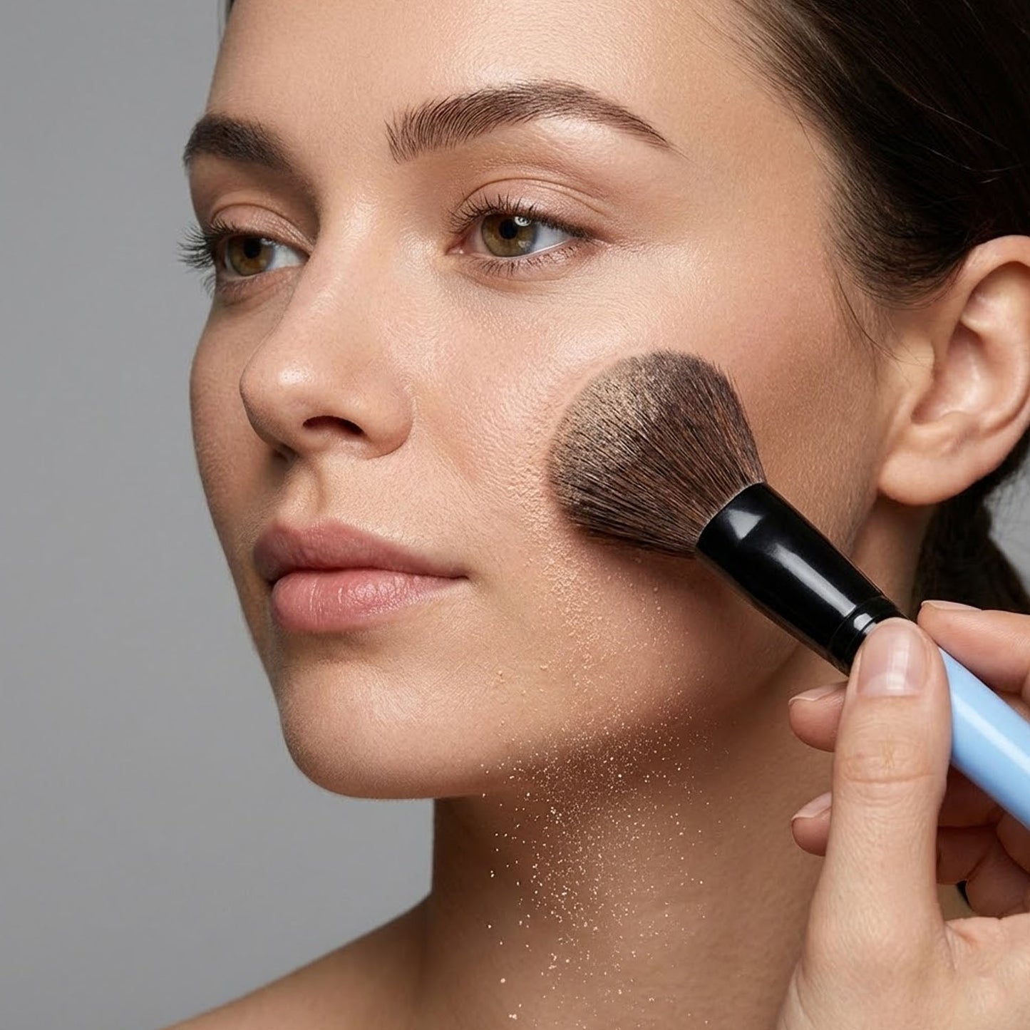 Wukusy 4-in-1 professional makeup brush set with four versatile brushes for foundation, blush, eyeshadow, and blending.
