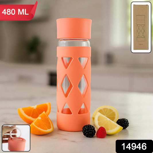 Wukusy glass water bottle with protective sleeve, 480ml, featuring a clear design and black sleeve for durability.