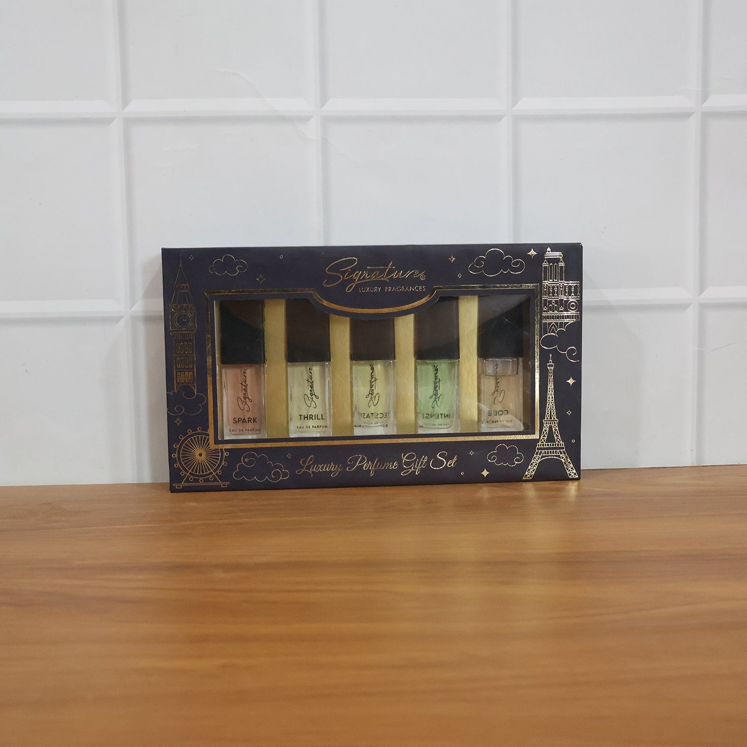 Wukusy Signature Luxury Perfume Gift Set with five 15ml bottles, elegant packaging and diverse fragrances.