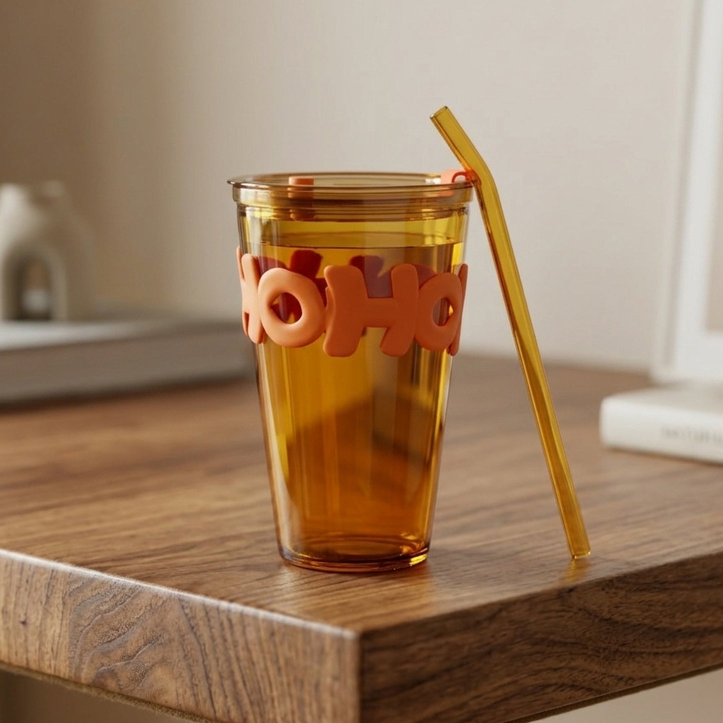 Transparent glass tumbler with lid and straw from Wukusy, 450 ml capacity, featuring a clear design perfect for beverages.