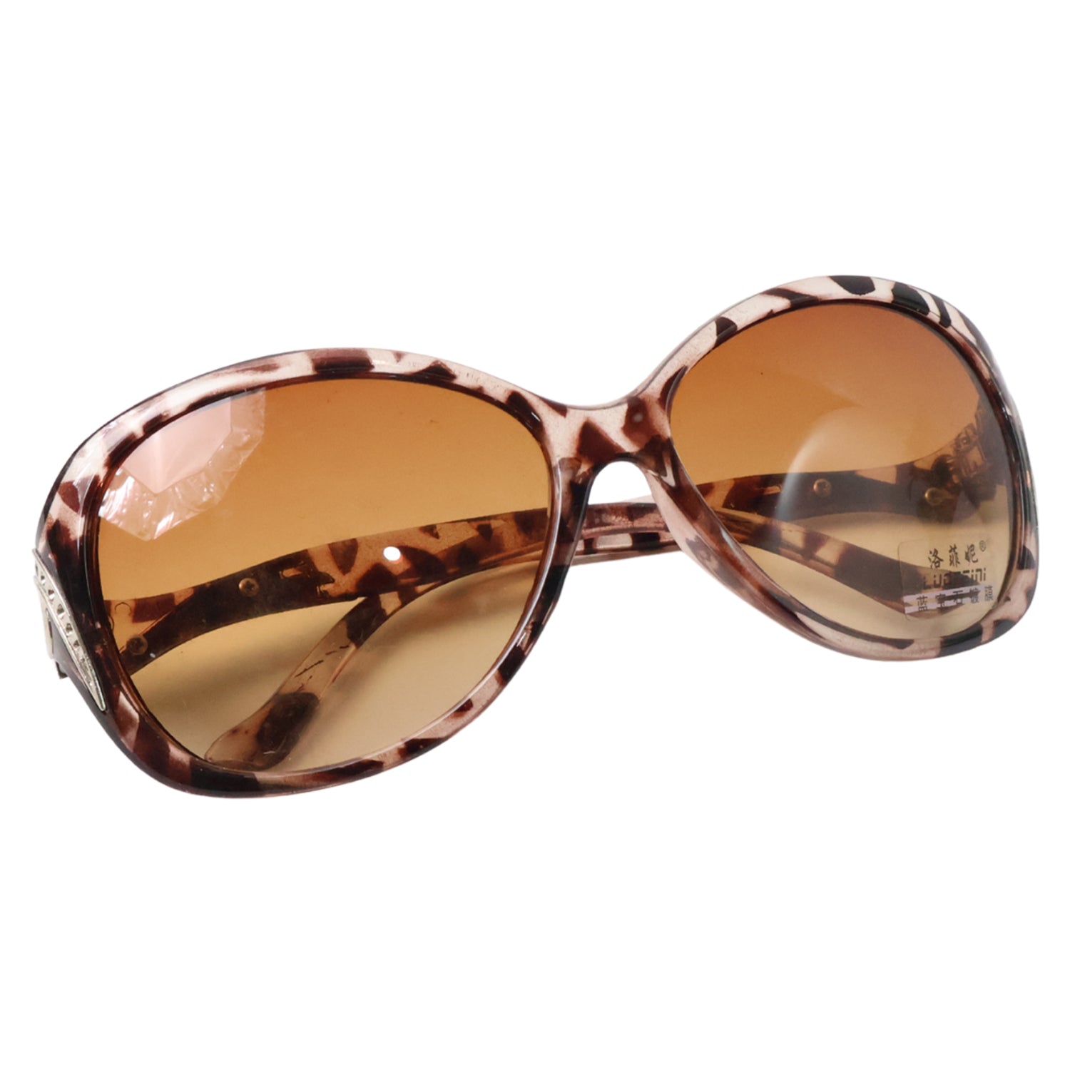 Wukusy UV400 protective fashion sunglasses with black frames and tinted lenses, showcasing stylish eyewear for sun protection.