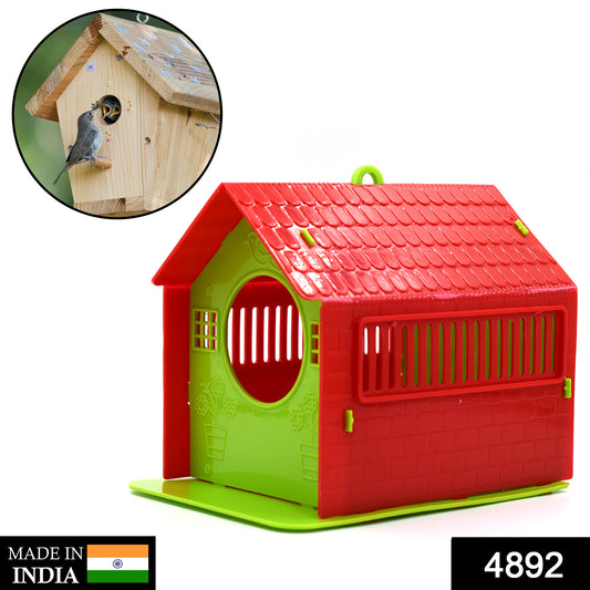 Wukusy small bird house for birds, made of wood with a circular entrance, suitable for garden or outdoor use.