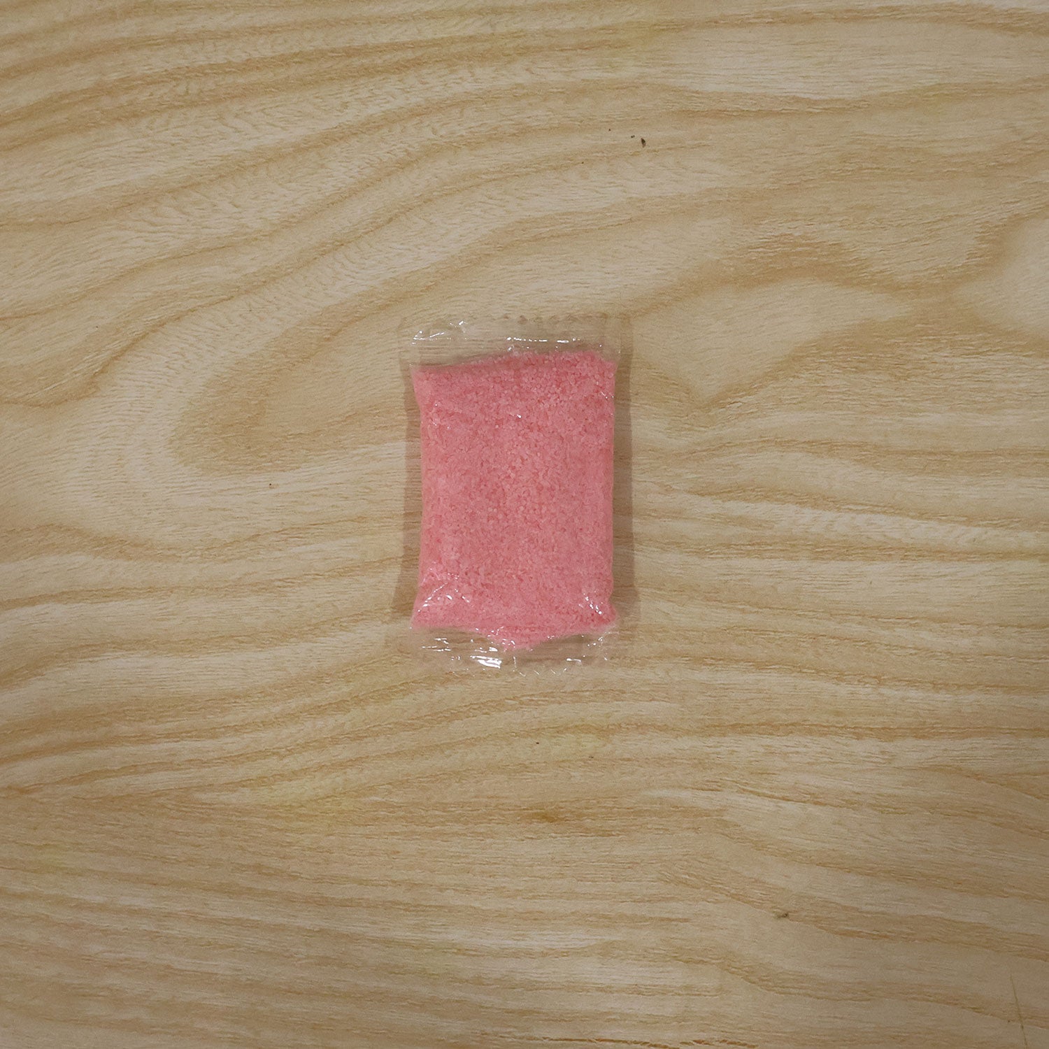 Wukusy washing fragrance powder cleaner for deep cleaning and descaling all machine types, shown in a white powder form.