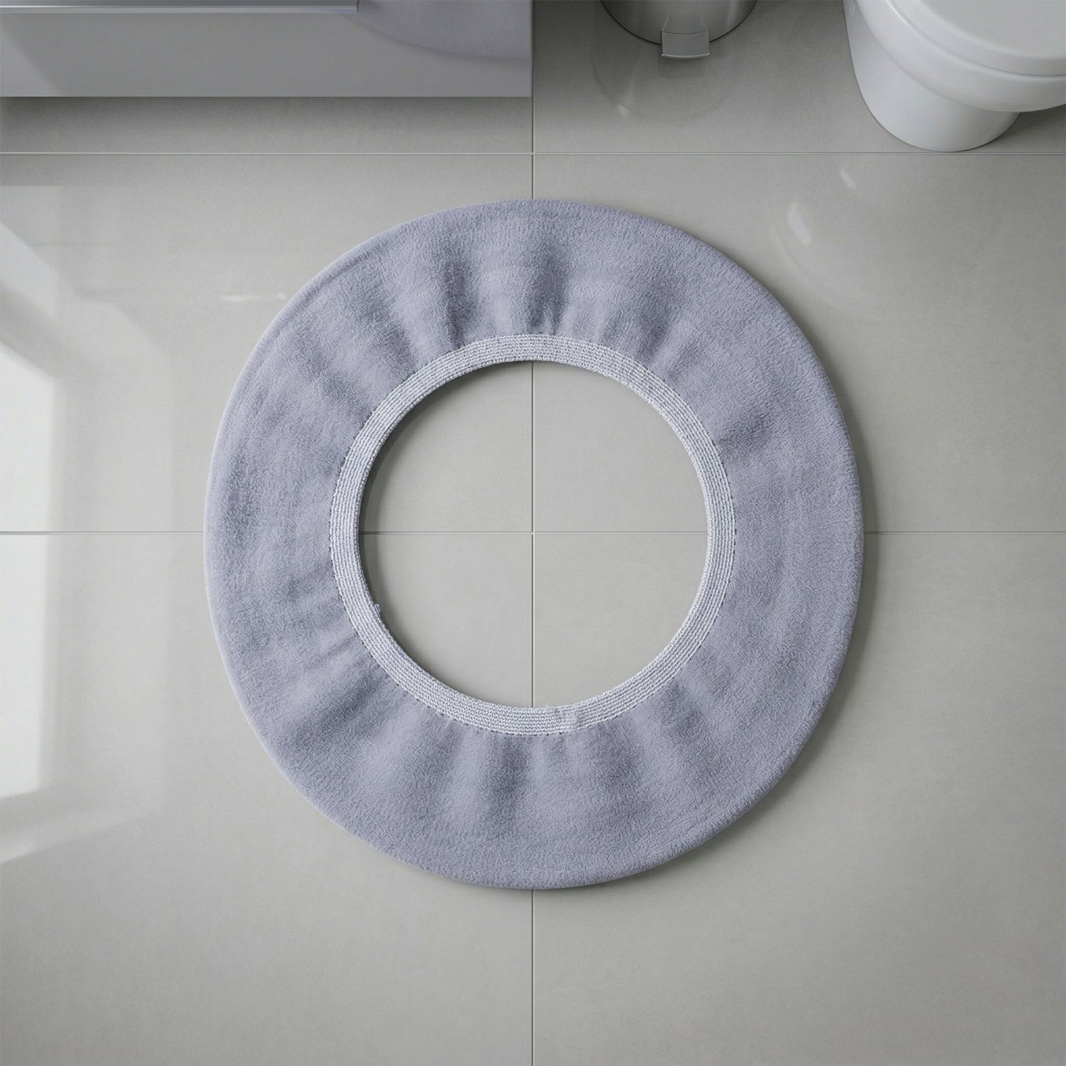 Soft fabric elastic toilet seat cover by Wukusy, 29x29 cm, fits standard seats with a comfortable, plush material.