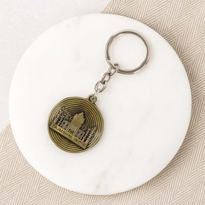Wukusy Taj Mahal India souvenir keychain featuring a miniature replica of the Taj Mahal in detailed metal design.