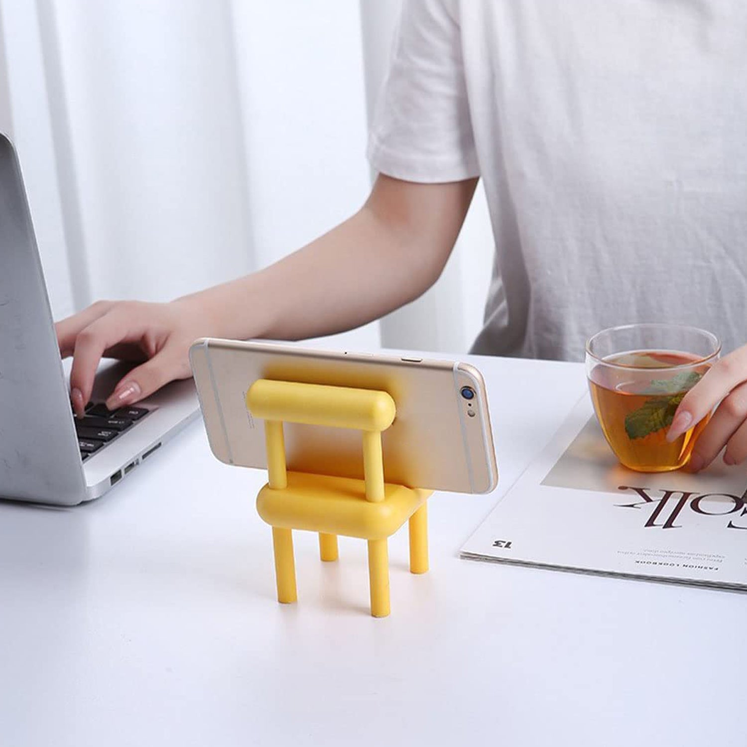 Wukusy portable mini chair cell phone holder and stand, compatible with all smartphones, desktop-friendly mobile accessories.
