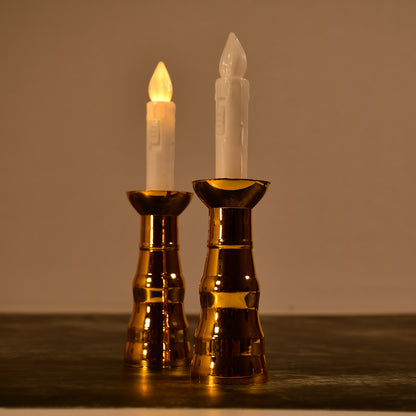 Wukusy 6560 LED candle lights, two flameless lamp candles for indoor window decoration, wedding, and party decor.