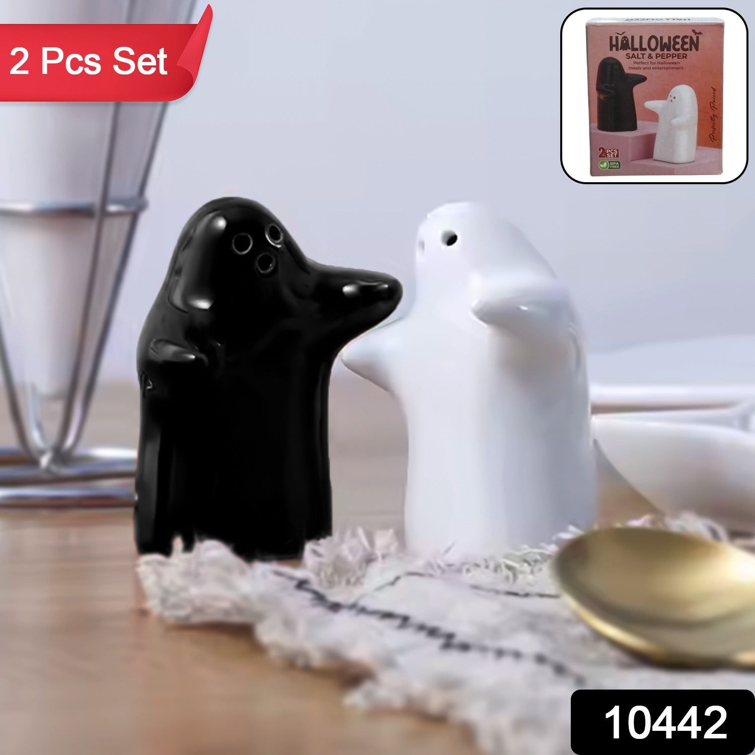 Pair of ceramic salt and pepper shakers by Wukusy, cute spice and seasoning shakers in a 2-piece set, colorful and decorative.