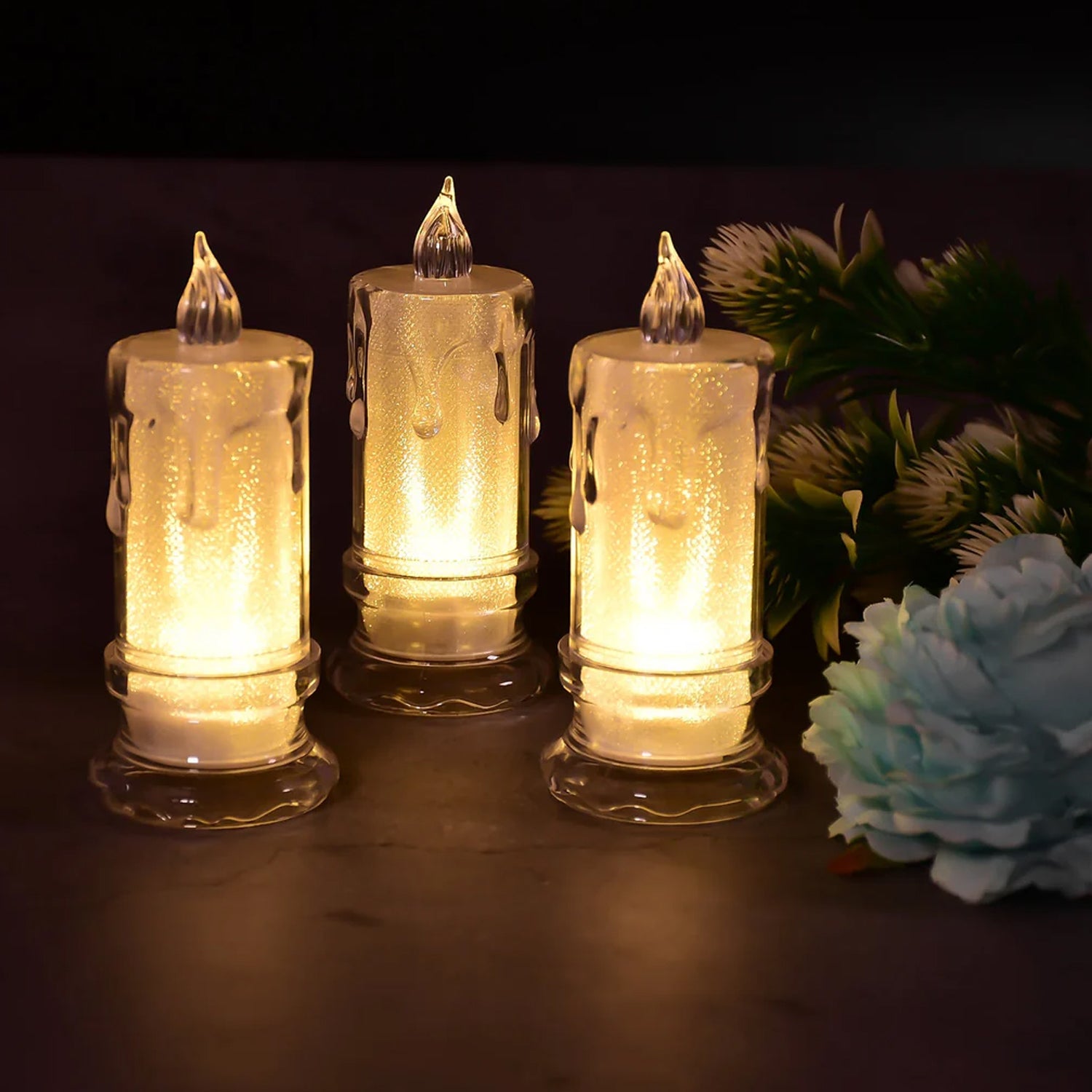 Wukusy LED tea light candle for Christmas festival, battery-operated home decor candle with realistic flickering light.