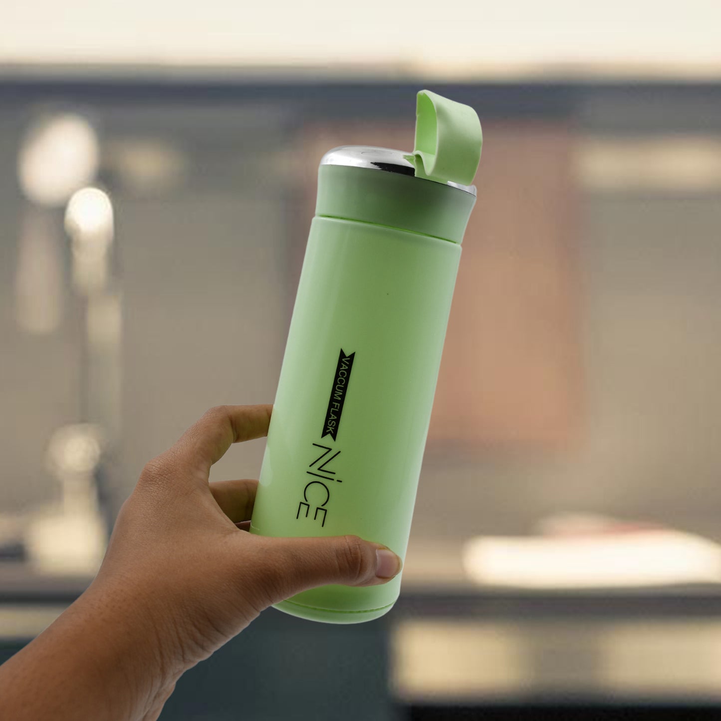 Wukusy 6955 outdoor sport water bottle, 400ml leak-proof BPA-free glass bottle for hot or cold water, ideal for travel and sports.