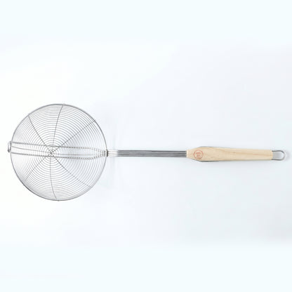 Wukusy stainless steel frying skimmer strainer with wooden handle, 45 cm, ideal for draining fried foods in the kitchen