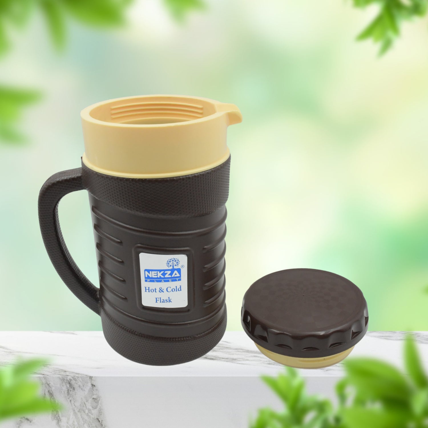 Wukusy insulated thermos flask with plastic inner, steel exterior, 1200ml capacity, leak-proof hot and cold beverage jug.
