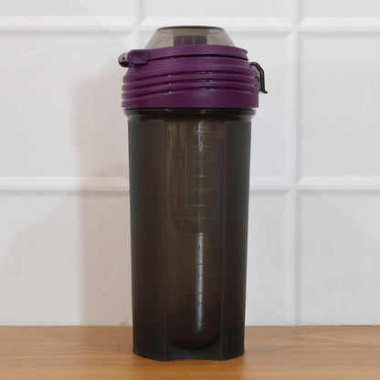 Wukusy 700ml multipurpose protein shaker bottle with lid and mixing ball for smoothies and supplements