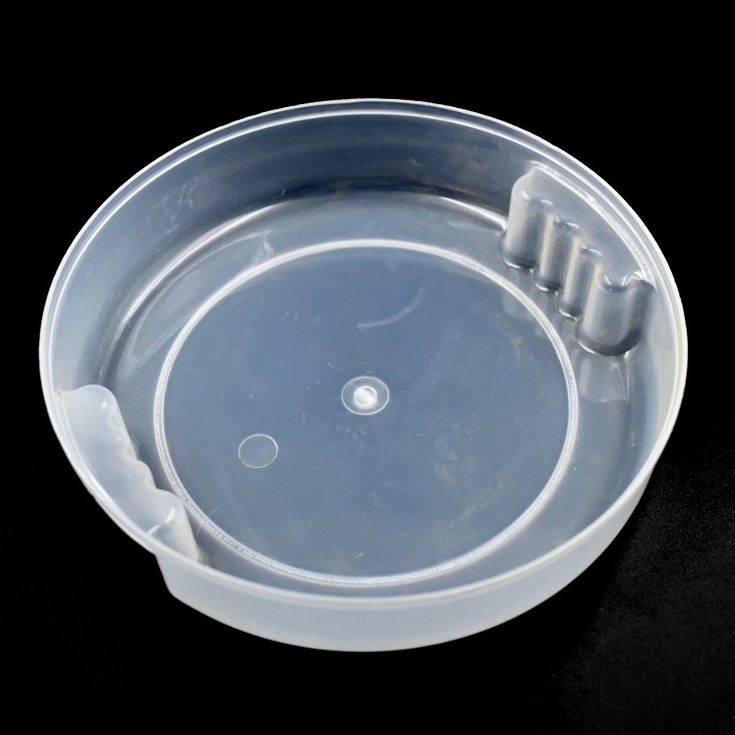 Wukusy 0072 Sprout Maker with 4 layers for household juice and beverage blending in a kitchen setting.