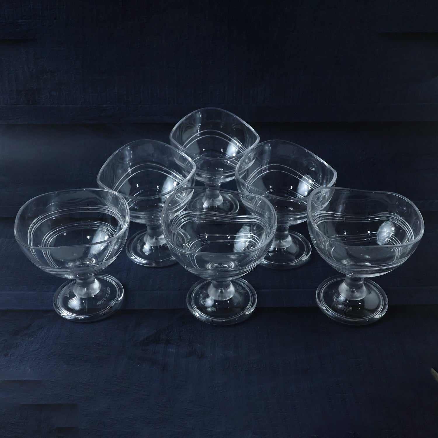 Set of six Wukusy Supermom creamy dessert bowls with smooth, rounded design, perfect for serving desserts or snacks.