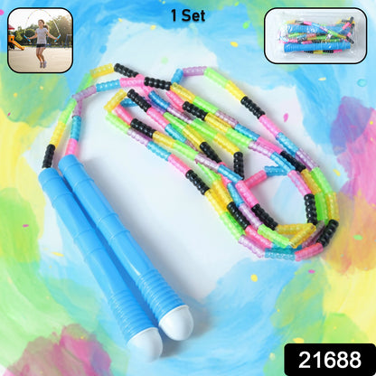 Wukusy skipping rope for fitness workouts, showing the jump rope with handles on a white background.