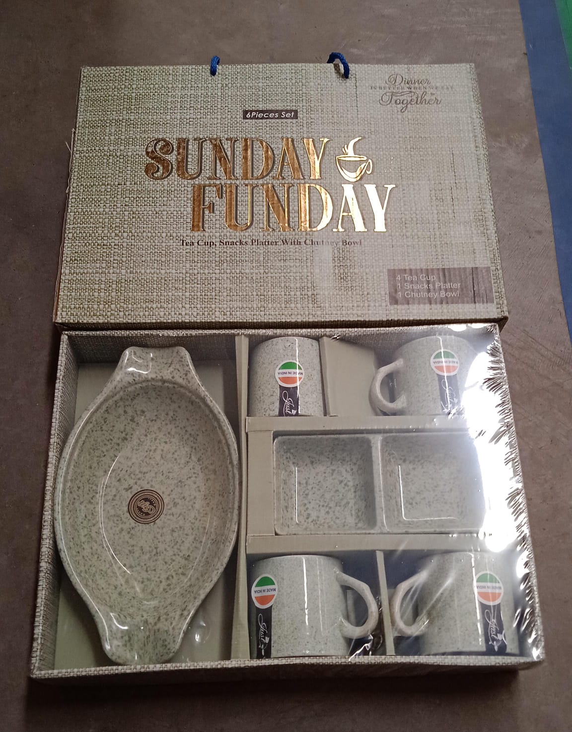 Set of six Wukusy ceramic tea cups with plastic snack platter and two-compartment chutney bowl, ideal for breakfast or outdoor use.