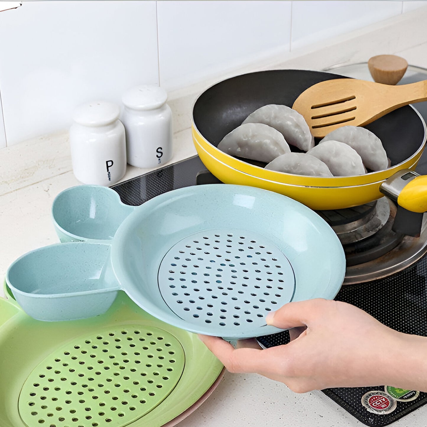 Wukusy multi-purpose dumpling snack serving plate with multiple compartments for dipping sauces and snacks.
