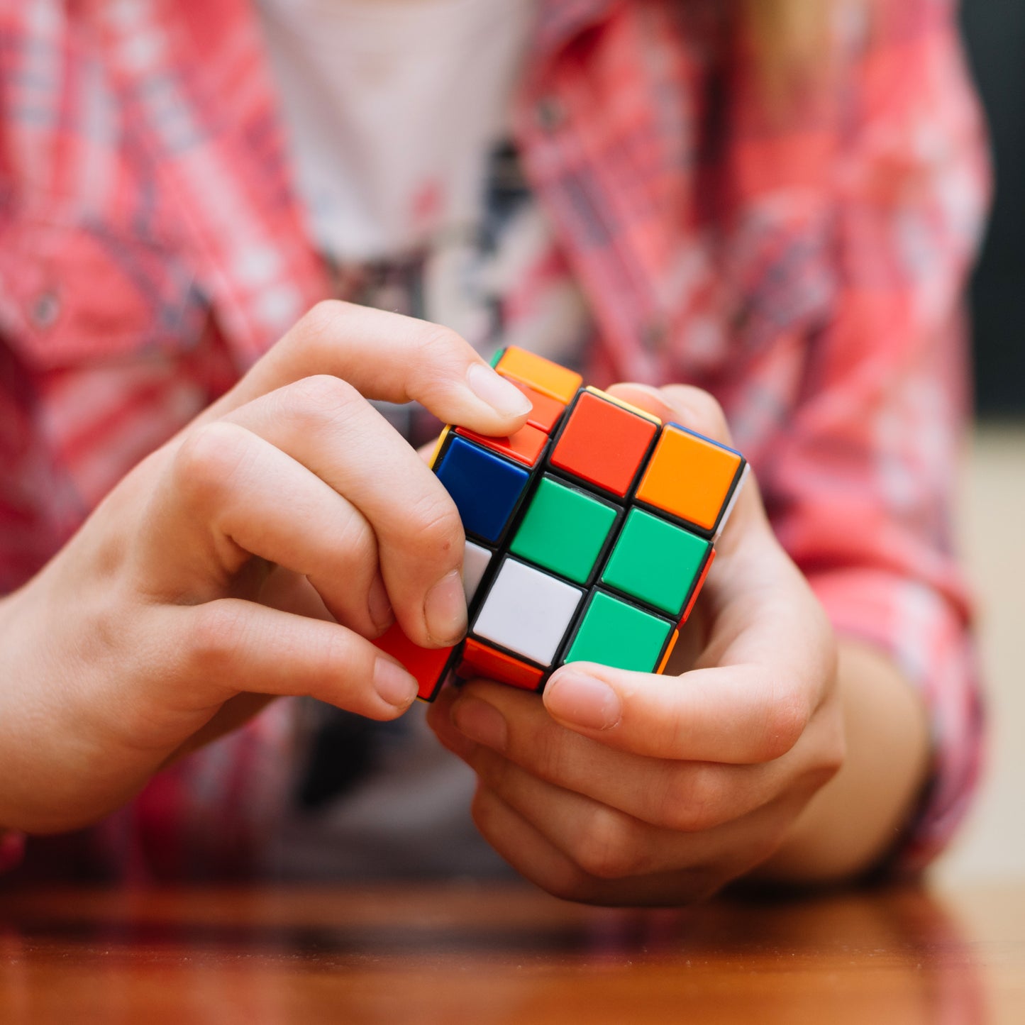 Wukusy 3x3x3 Rubik's Cube solving kit with formula sheets, beginner-friendly 3D puzzle toy, colorful cube for enthusiasts