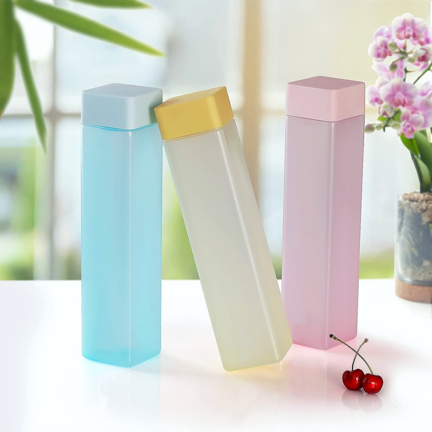 Wukusy large 1000ml BPA-free plastic water bottle with square design, leakproof, wide mouth, ideal for gym, home, and office use