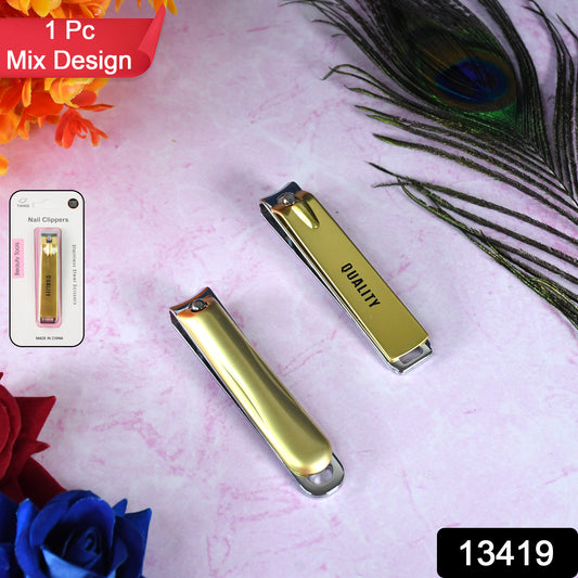 Wukusy stainless steel folding large nail clippers with built-in nail file, portable and ideal for home grooming.