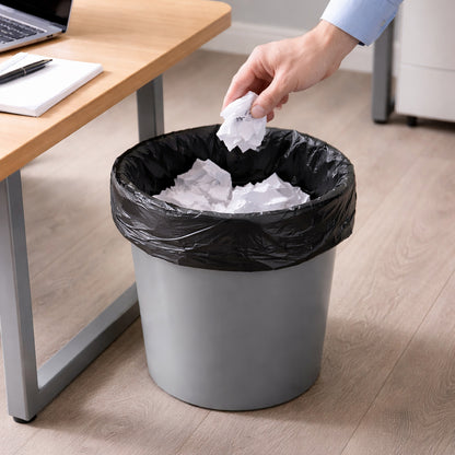Wukusy heavy-duty garbage bags roll with 50 large 50x60 cm trash bags, durable and strong for waste disposal.
