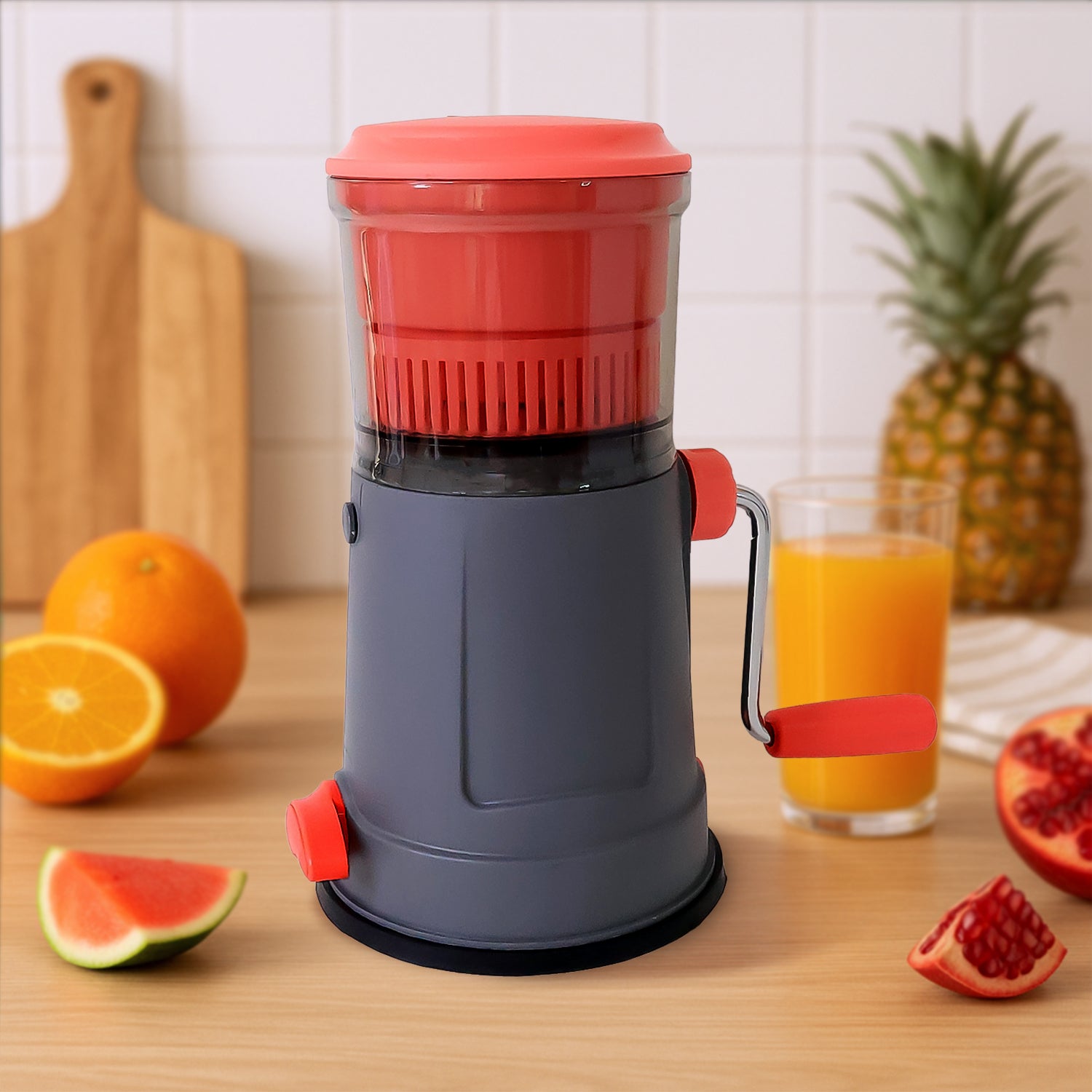 Wukusy Supermom Pulpy Fruit Juicer with long handle and silicone ring for easy pressing, home kitchen use, single piece.