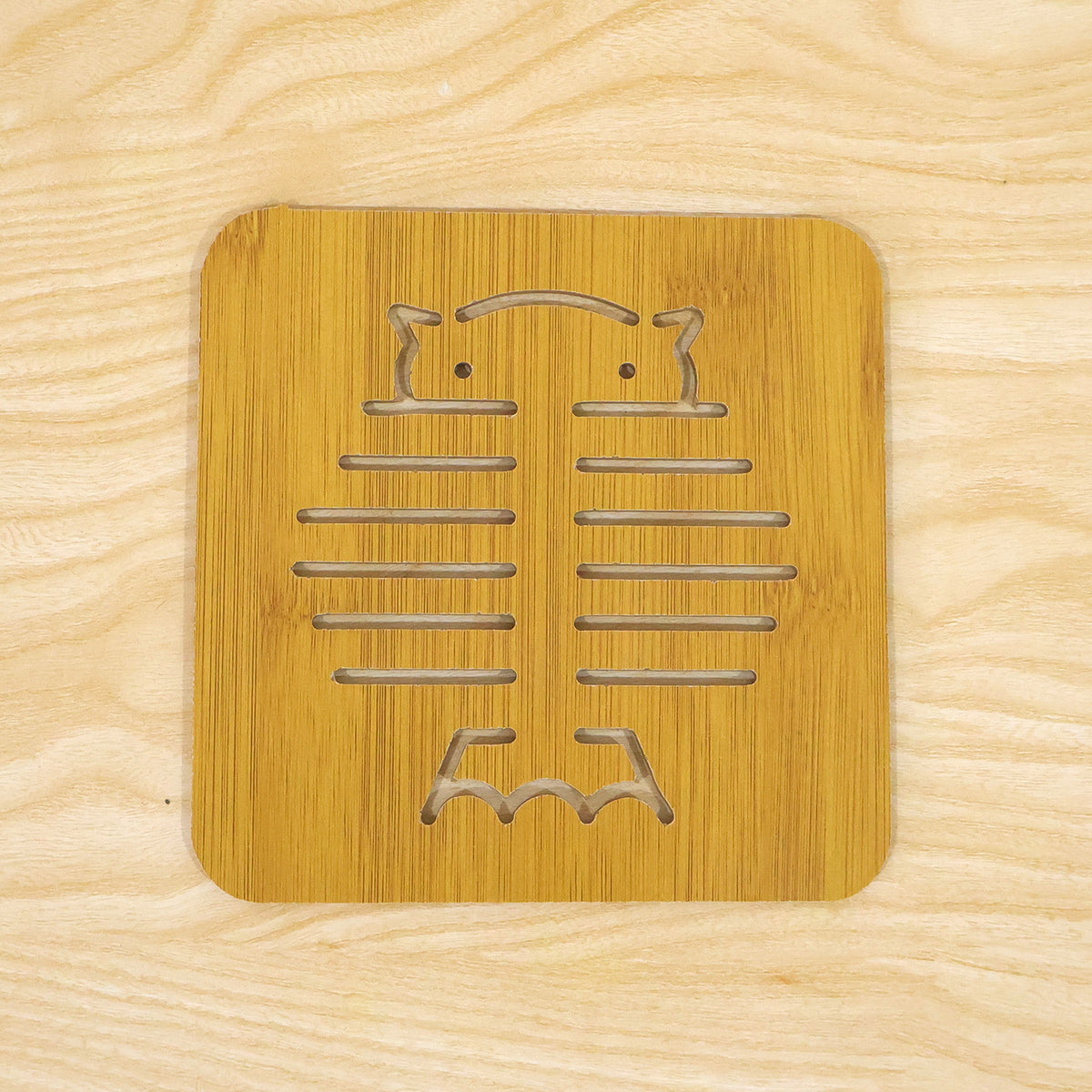 Square Wooden Trivet Mat With Cut Out Design For Hot Pots (1 Pc)