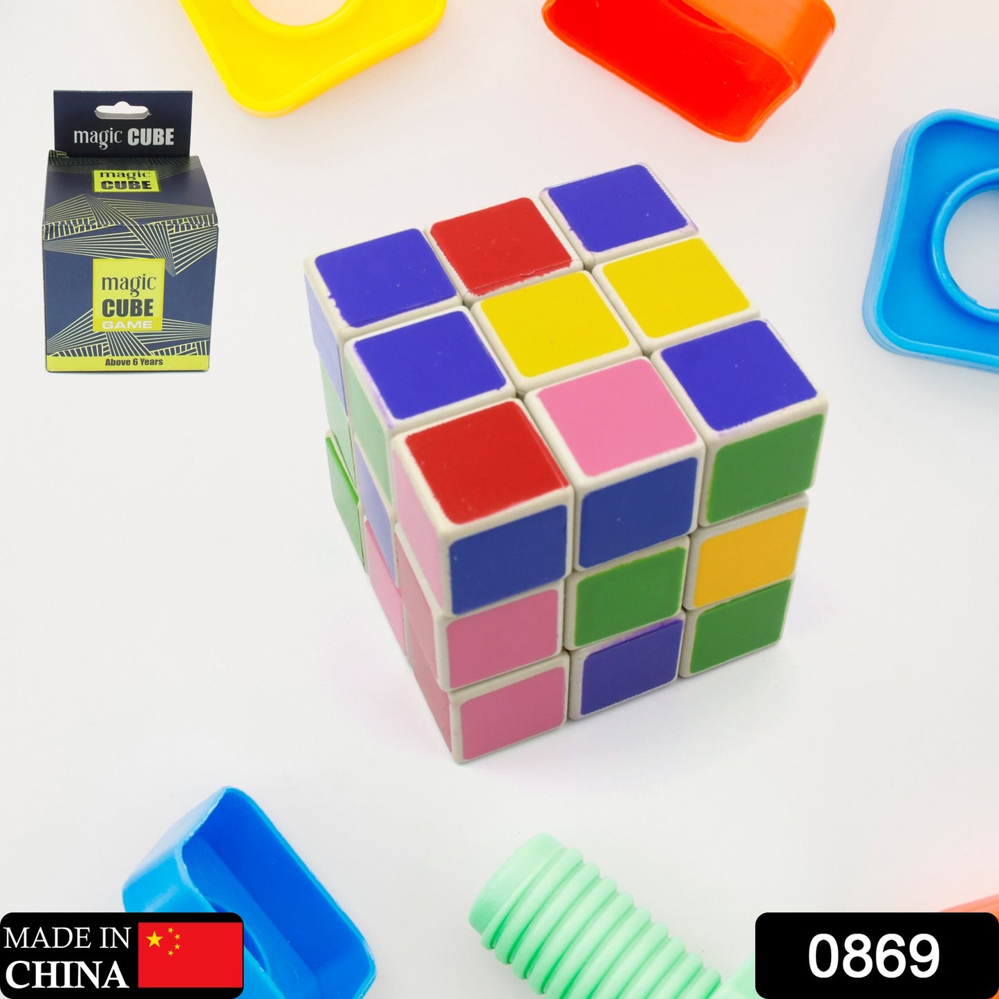 Wukusy 3x3x3 cube solving kit with formula sheets, perfect for beginners and enthusiasts, featuring a classic Rubik's Cube puzzle.