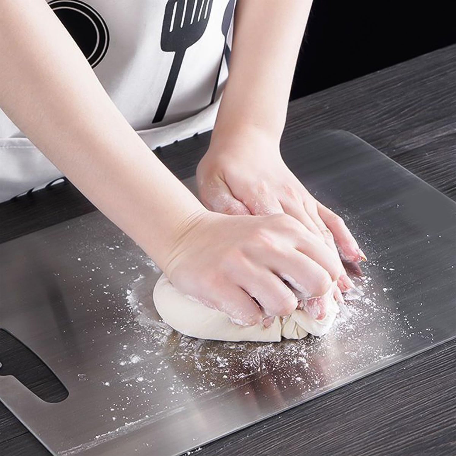 Wukusy stainless steel vegetable and fruit chopping board on a kitchen countertop, measuring 3120 cm, one-piece design