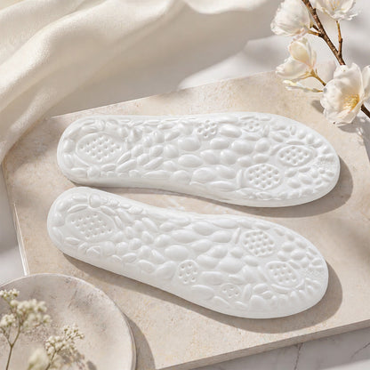 Pair of Wukusy premium cushion support insoles for shoes, size 42 to 45, demonstrating comfortable insole cushioning.