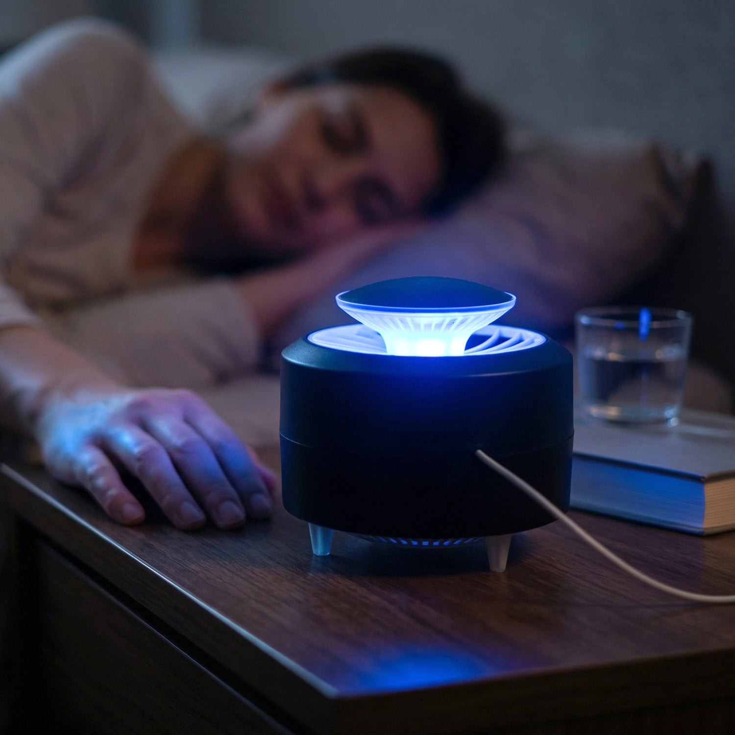 Wukusy electric mosquito killer lamp with USB power, featuring a night trap lamp design for indoor insect control