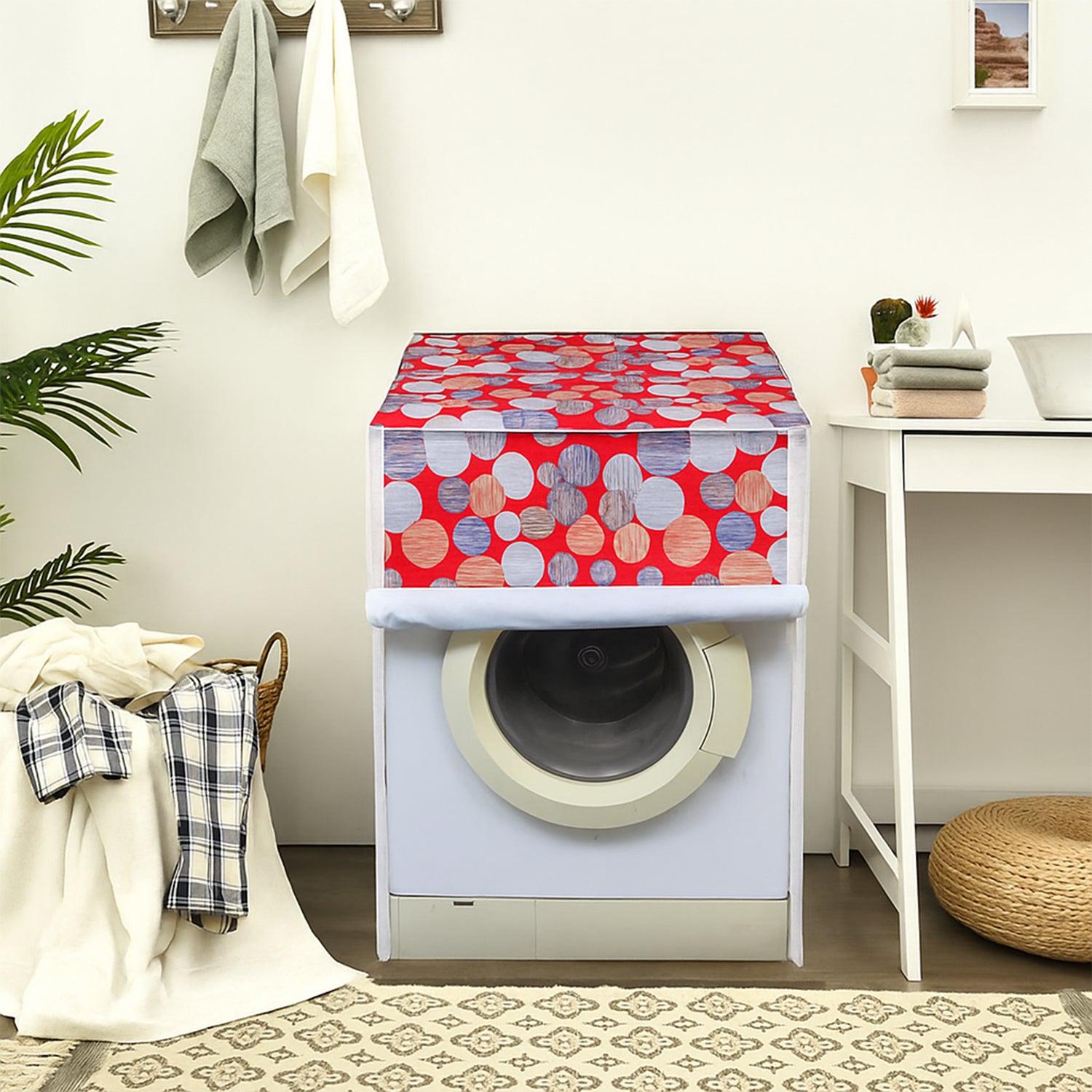 Waterproof washing machine cover by Wukusy, 82x60 cm, protecting appliance from dust and moisture in laundry areas.