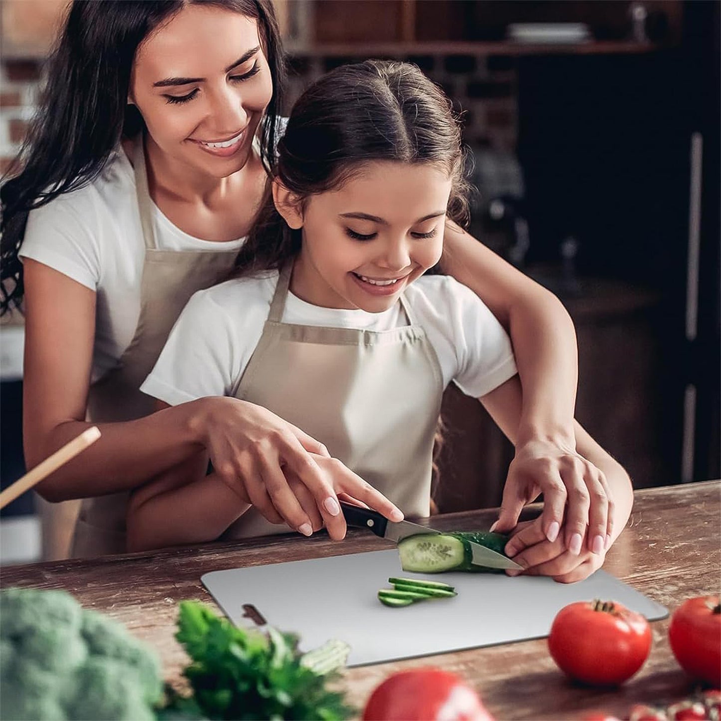 Wukusy stainless steel vegetable and fruit cutting chopping board, 31.2 cm, with a sleek, durable surface for food preparation.