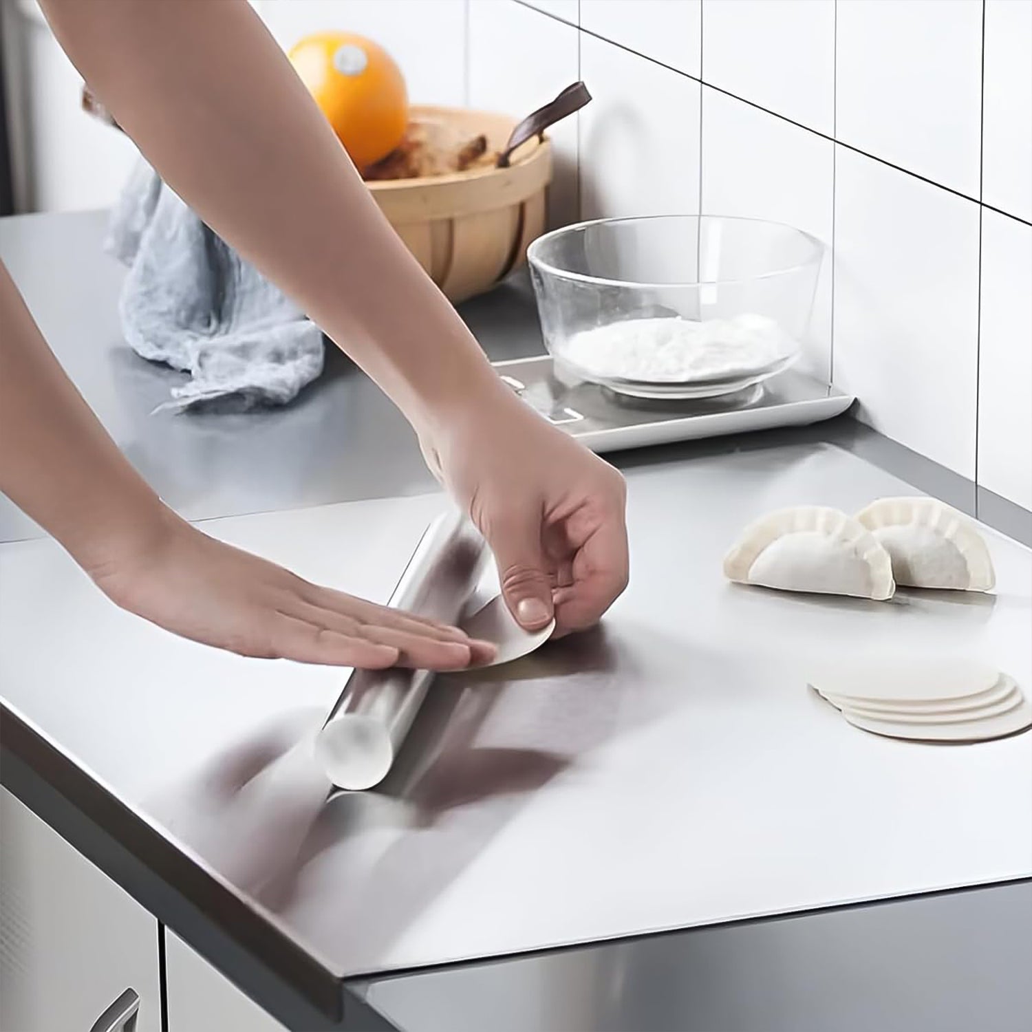 Wukusy premium stainless steel antibacterial chopping board for kitchen, featuring a sleek, durable surface for food prep.