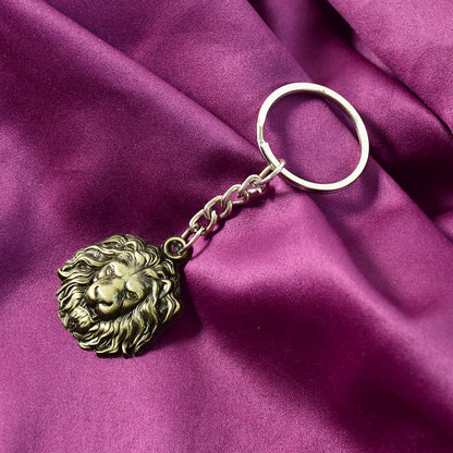 Wukusy premium lion head metal keychain featuring detailed lion design on a sturdy metal keyring.