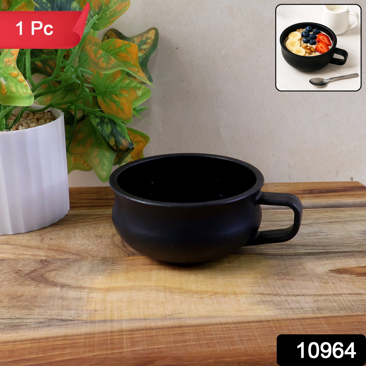 Wukusy premium large-capacity deep handle bowl for home and kitchen use, showing its sturdy deep design and large size.