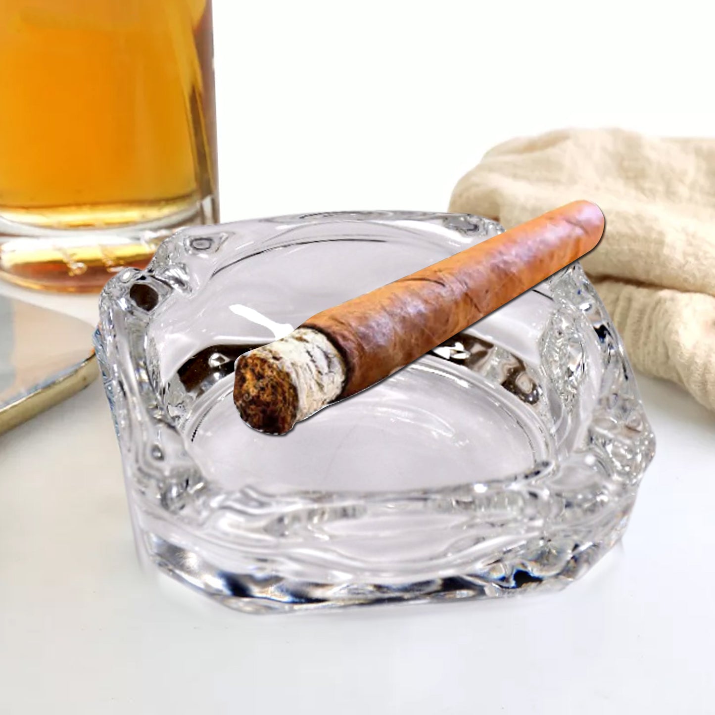 Wukusy round crystal glass ashtray with cigar and cigarette holder, ideal for home or outdoor decor, elegant tabletop design.
