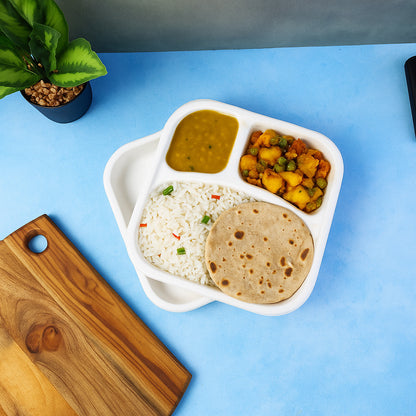Wukusy compostable bagasse 3-compartment square meal plate for home and kitchen use, showing divided sections for food separation.