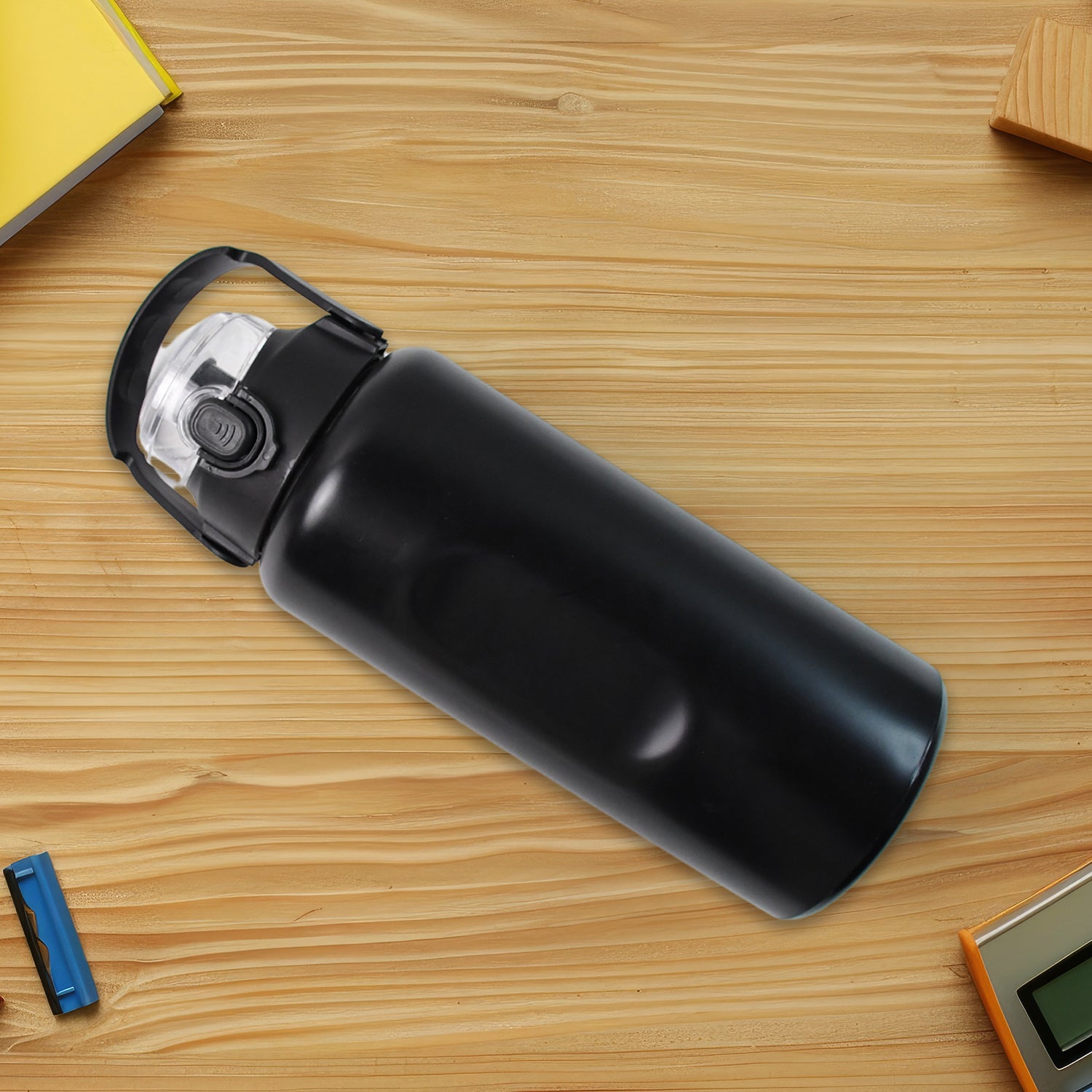 Large capacity Wukusy stainless steel insulated water bottle, 1600ml, with a sleek design and secure lid for outdoor use.