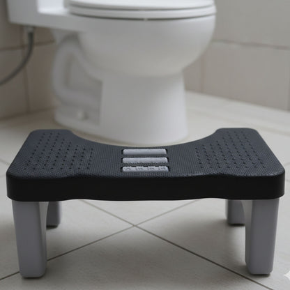 Wukusy portable toilet potty stool for children, compact and lightweight, designed to aid toilet training and improve accessibility.