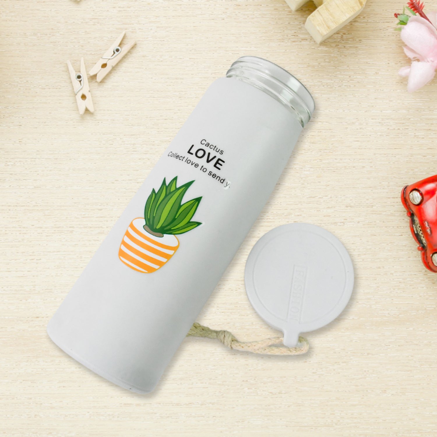 Wukusy outdoor sport glass water bottle, 450ml travel leakproof design with a clear glass body and secure lid.