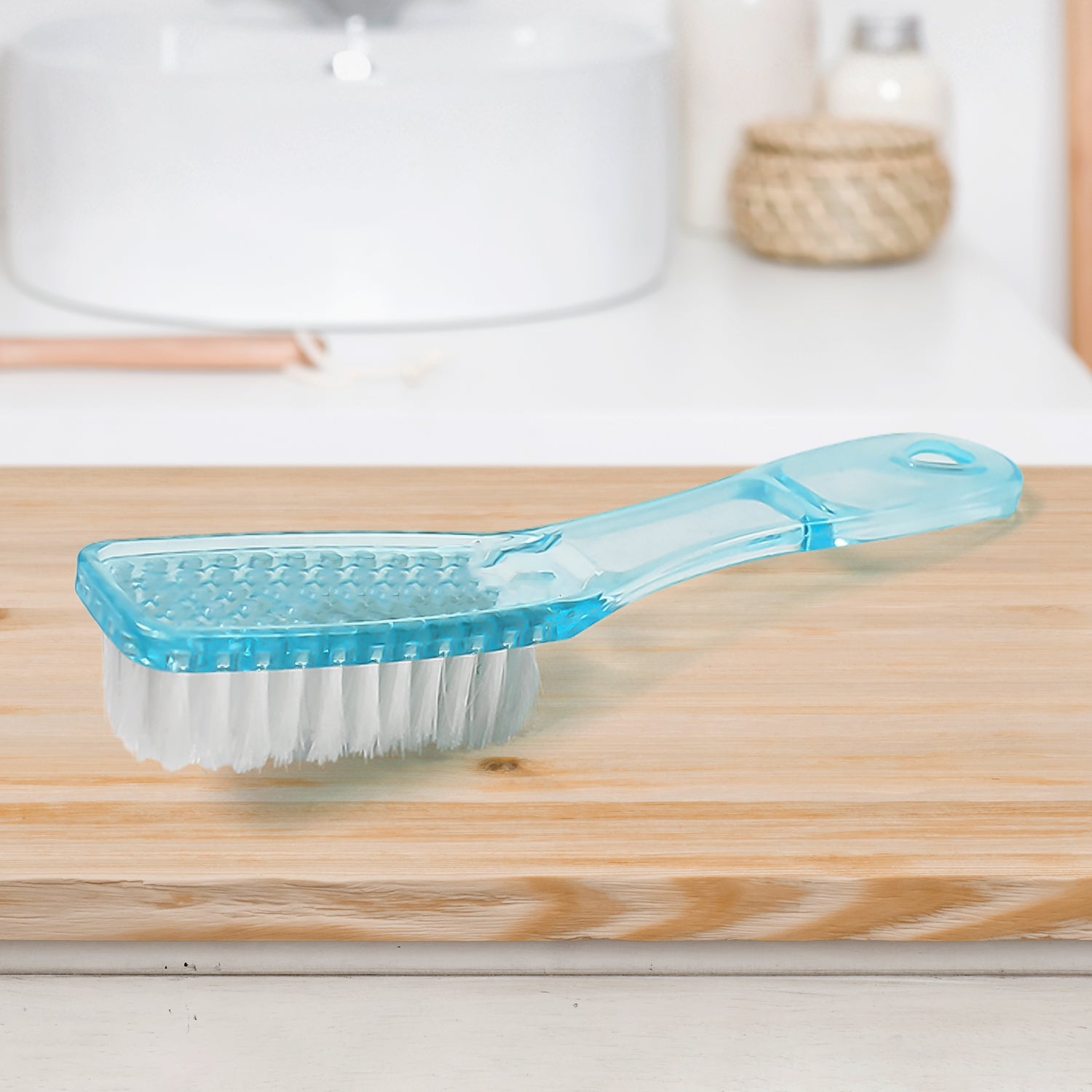 Wukusy plastic handle scrubbing brush with colorful bristles, 19 cm long, suitable for cleaning shoes and clothes.