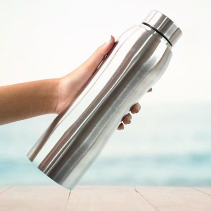 Wukusy stainless steel double wall vacuum-insulated water bottle, 1000 ml, with a sleek design for keeping drinks hot or cold.