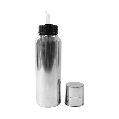 Wukusy Apex Pro stainless steel oil pourer, 750ml, for kitchen use, shown with a sleek, modern design and spout for controlled pouring.