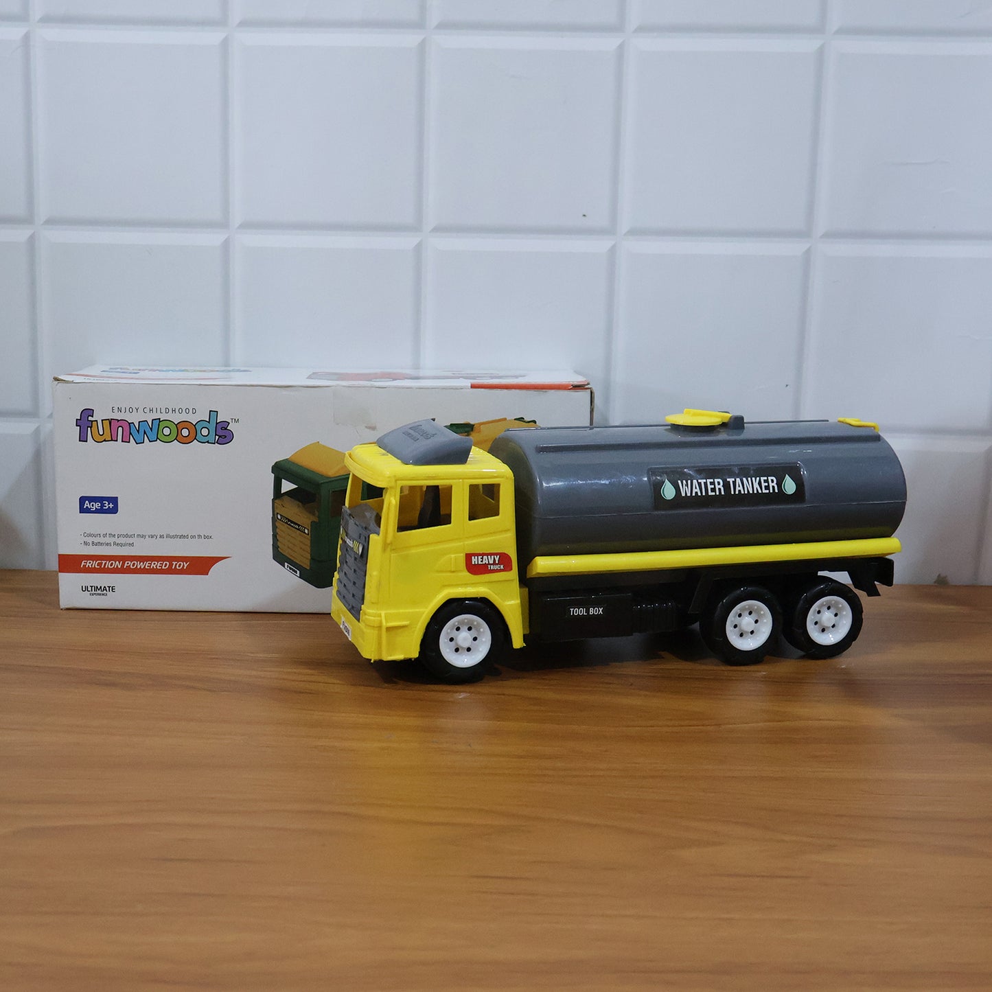 Wukusy Funwoods water tanker toy truck in bright colors, detailed plastic construction, designed for children’s imaginative play