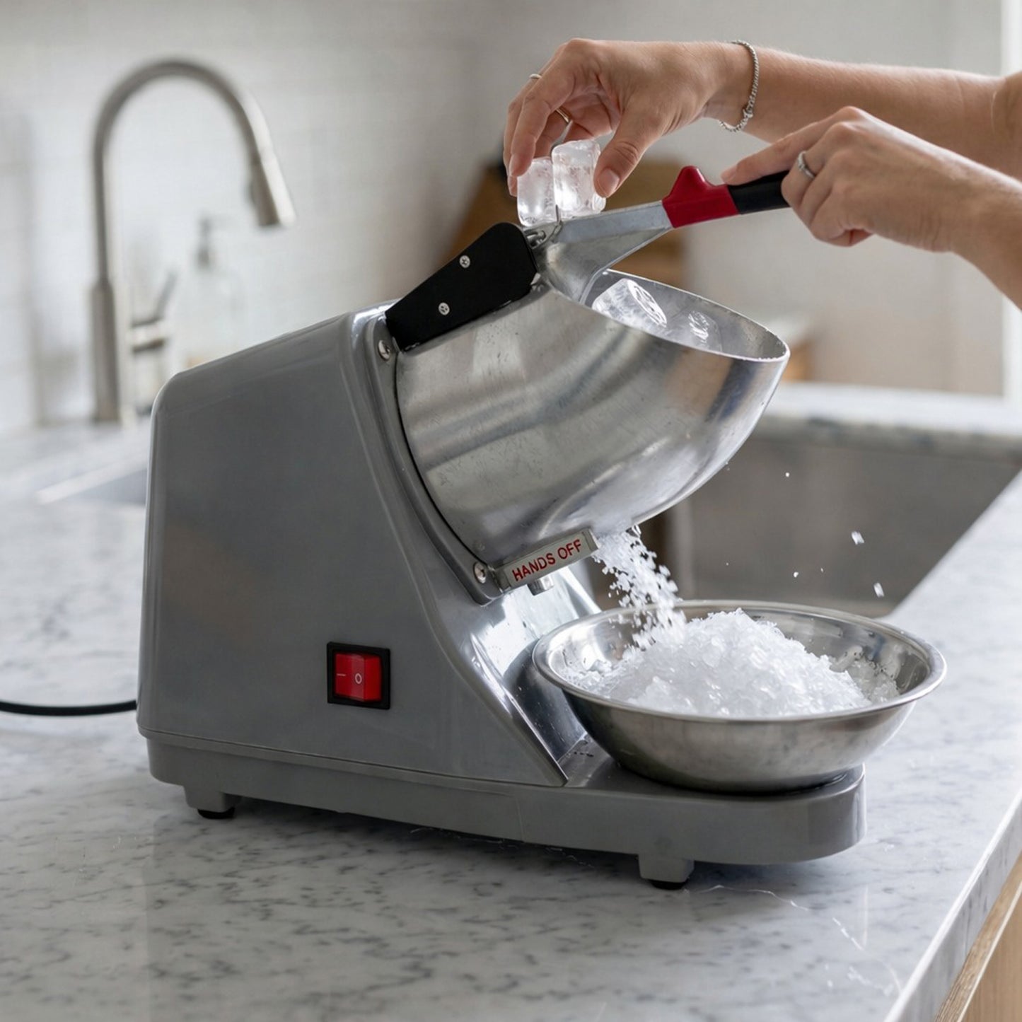 Wukusy electric ice crushing machine with stainless steel bowl, compact countertop appliance for crushing ice efficiently