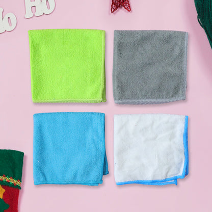 Set of four Wukusy microfiber cleaning cloths, 28x29 cm, soft and absorbent for effective cleaning and dusting.