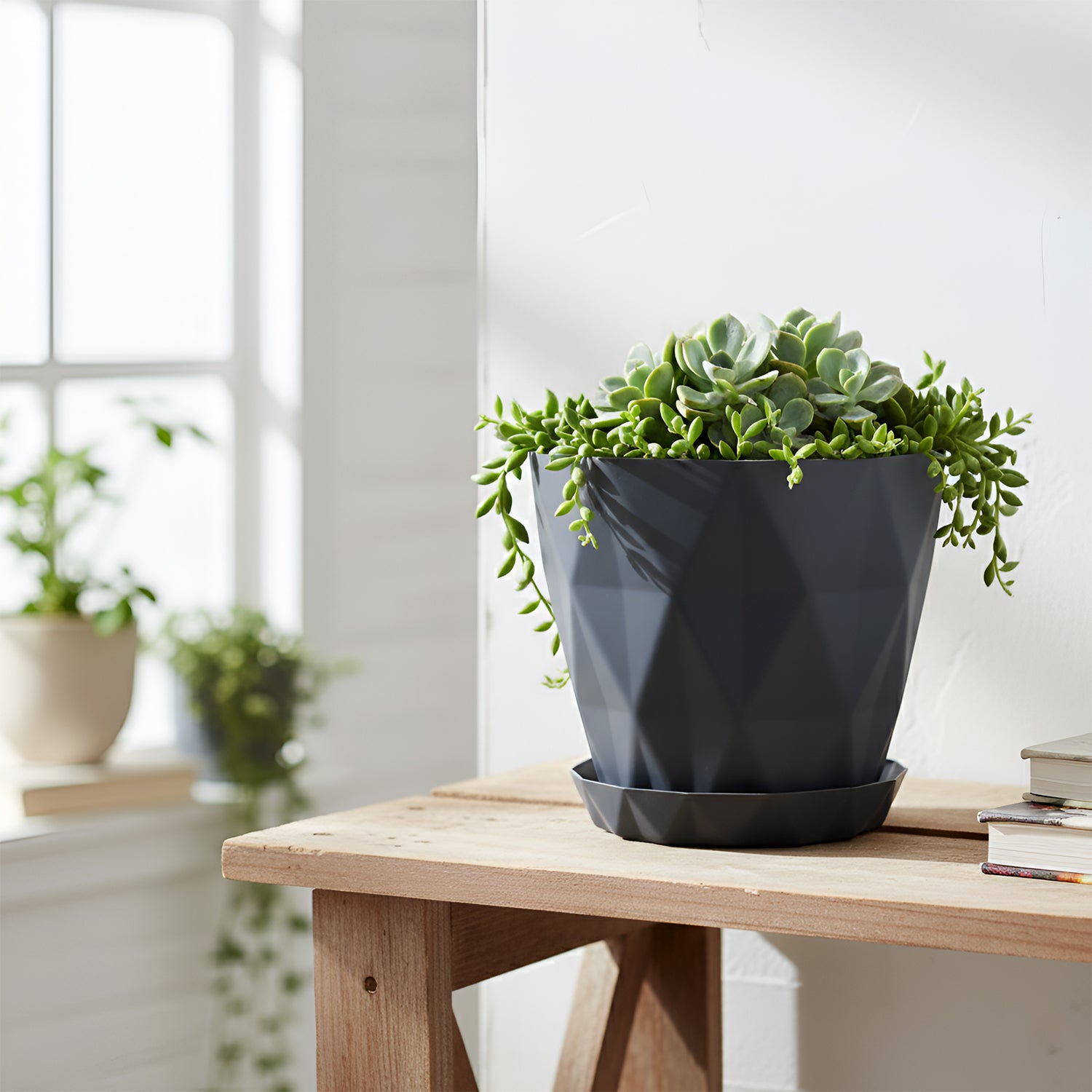 Set of five Wukusy diamond design plastic flower pots with drain trays for garden planting, featuring geometric patterns and drainage features.